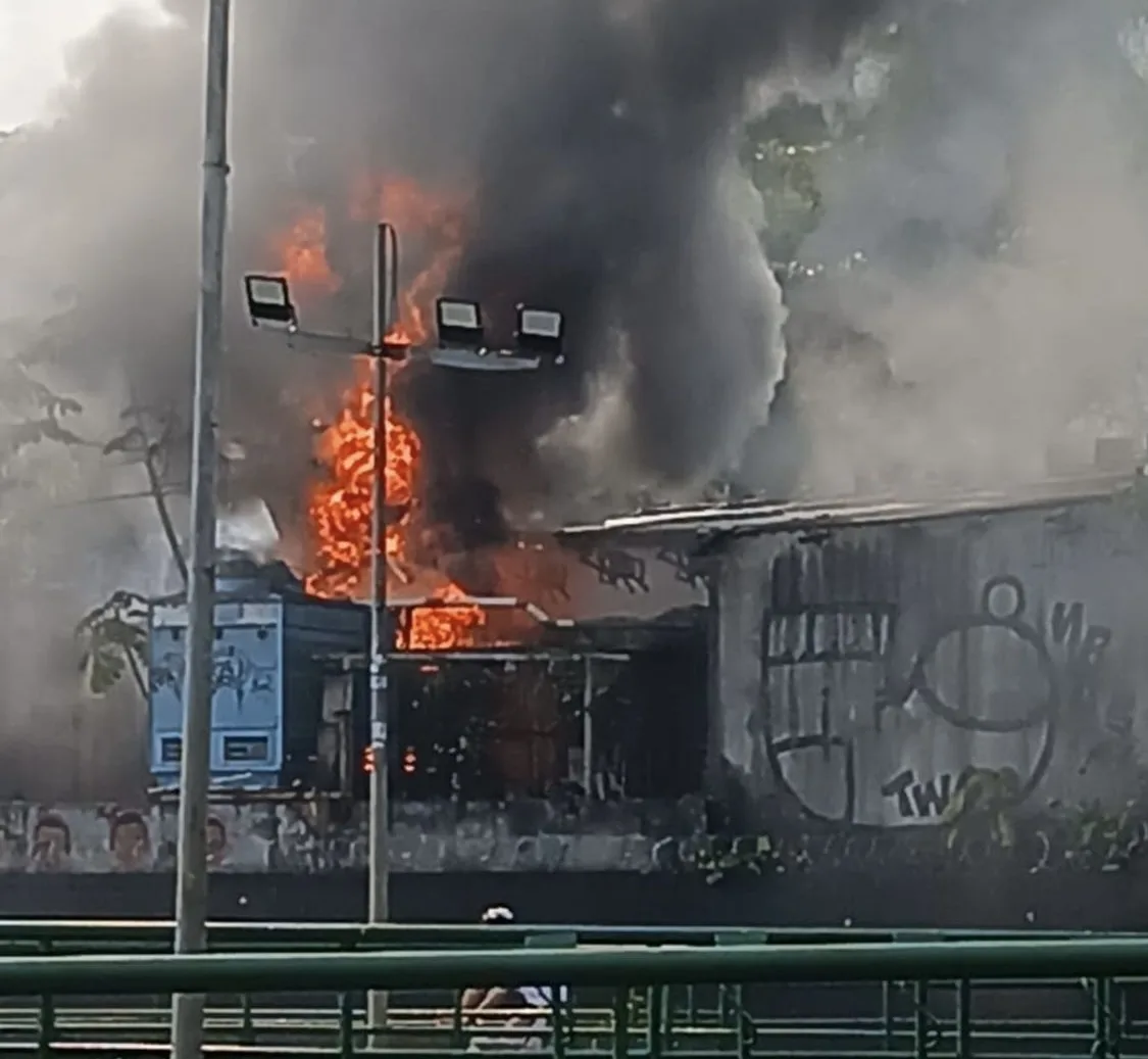 Incêndio atinge o Canecão, na Zona Sul do Rio